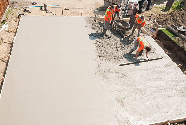 Best Driveways & Floors  in St Ann, MO